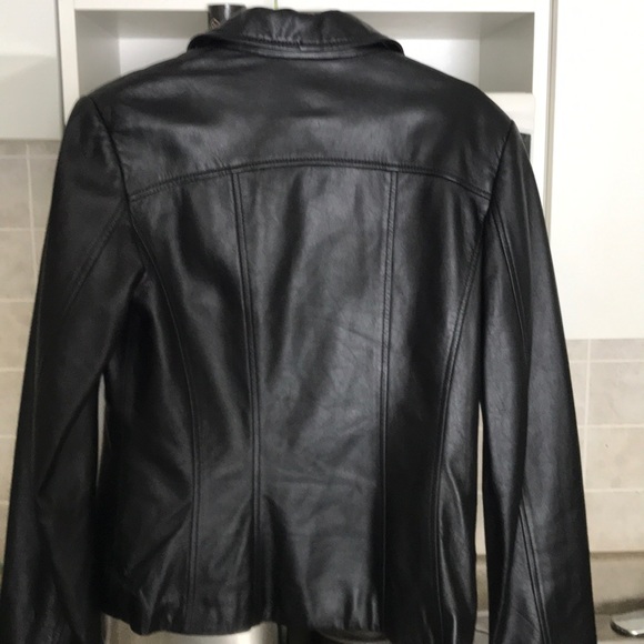 Woman LeatherJacket NEVER WORN-$450 - Picture 3 of 6